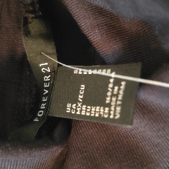 FOREVER 21 BUNDLE OF 2 WOMEN'S JUNIOR TURTLENECK TOPS GRAY & BLACK SIZE SMALL - Picture 10 of 16